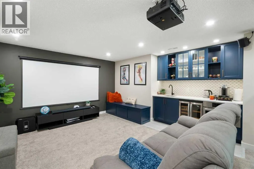 335 Sierra Madre Court SW