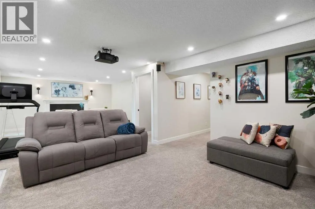 335 Sierra Madre Court SW