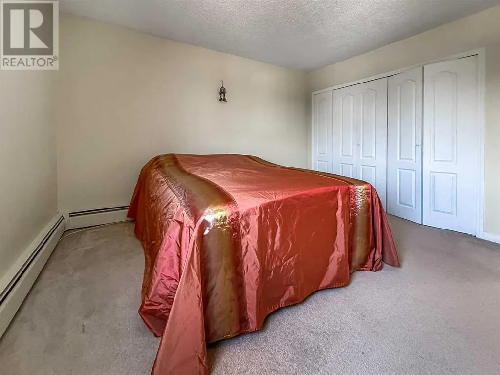 304, 11 Clearwater Crescent