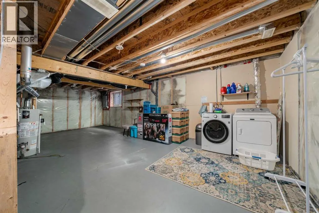 382 Elgin View SE