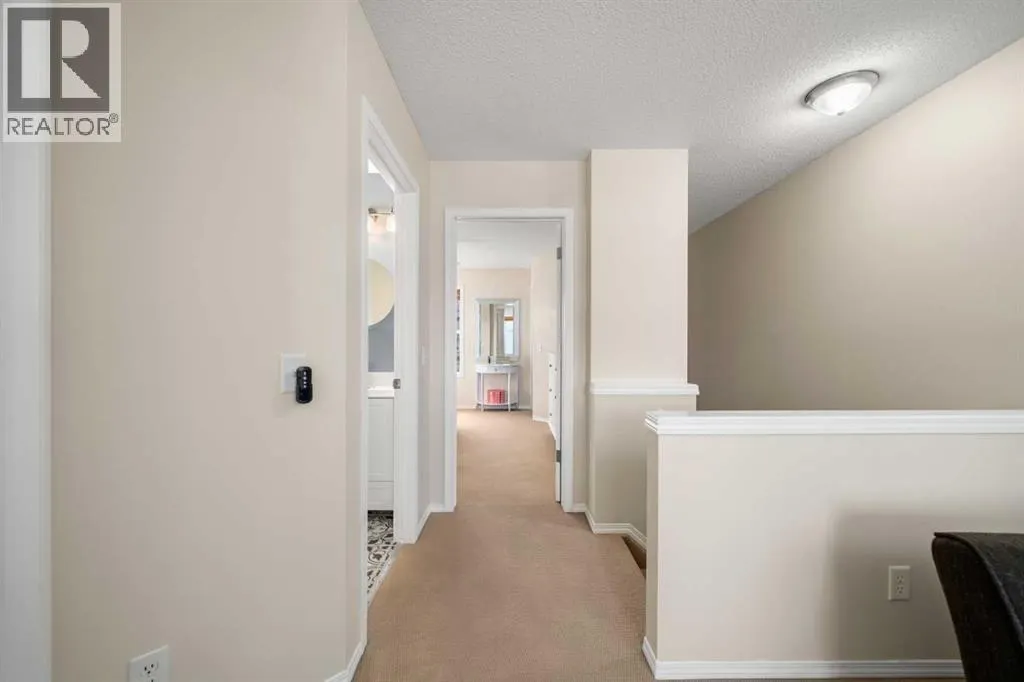 382 Elgin View SE