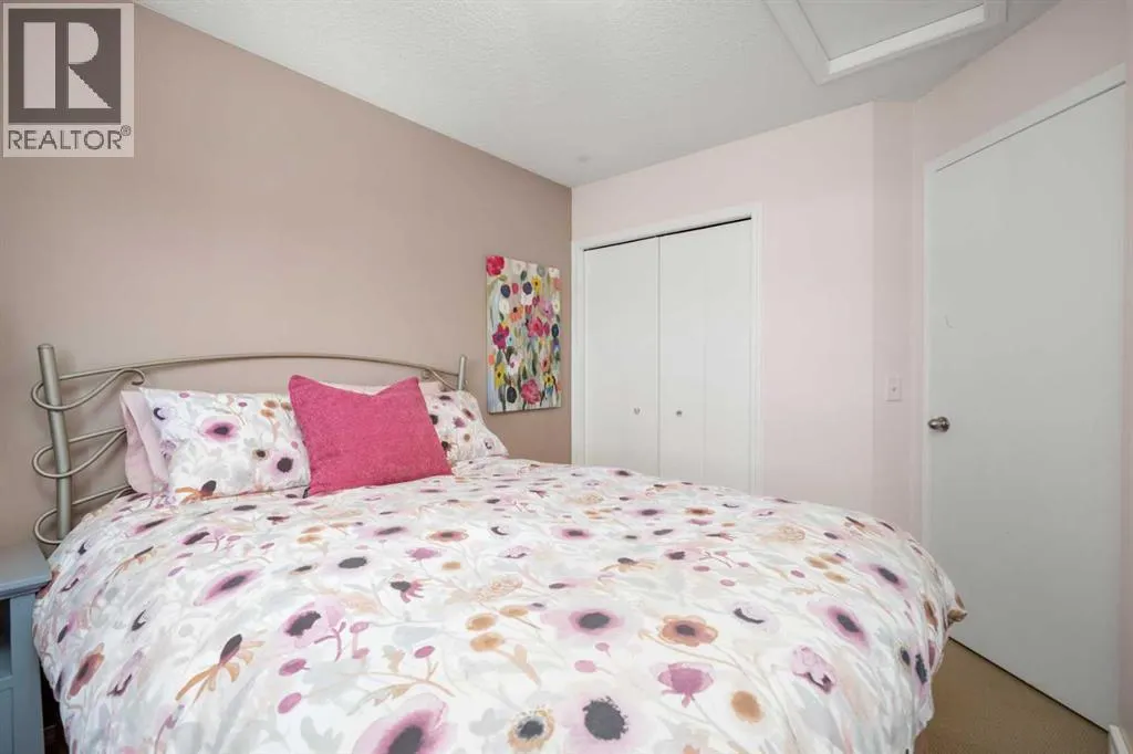 382 Elgin View SE