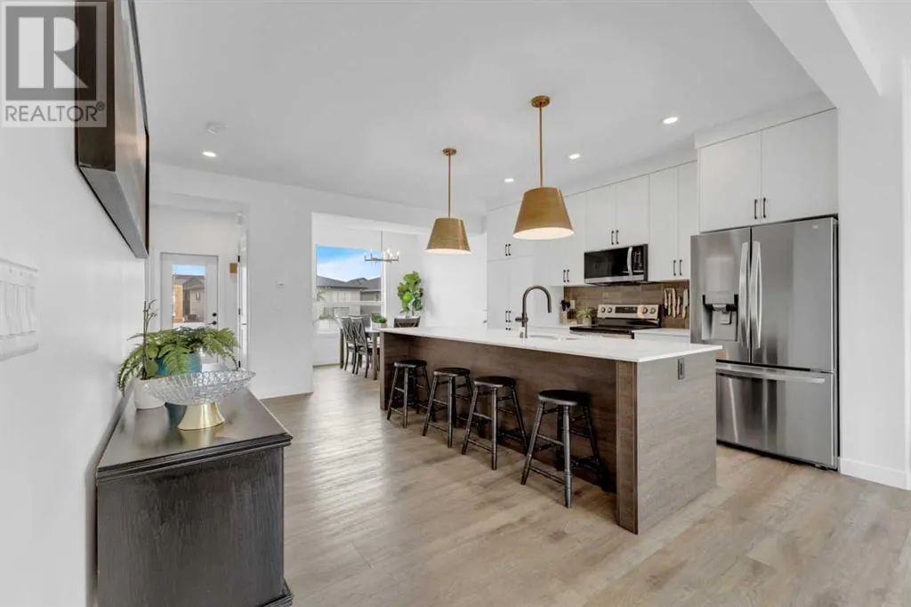 D, 20 Evergreen Way