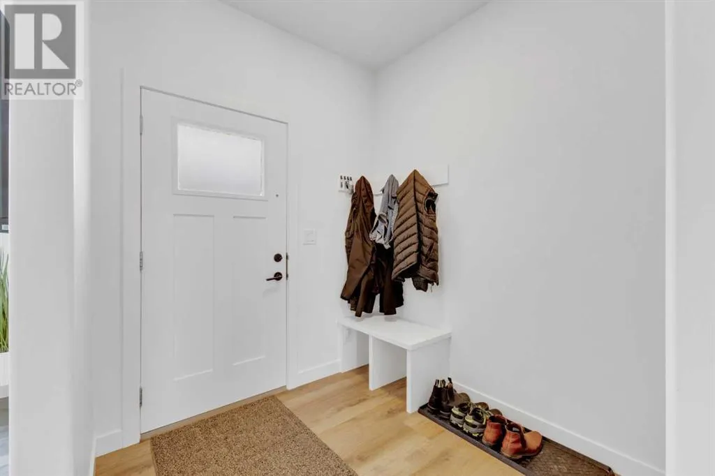 D, 20 Evergreen Way