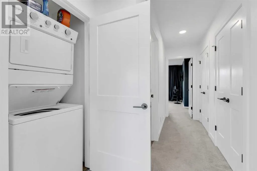 D, 20 Evergreen Way