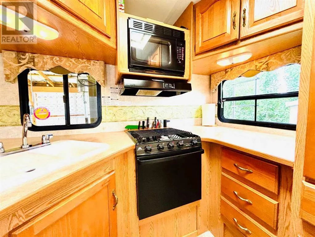 35, 12036 Twp Rd 422