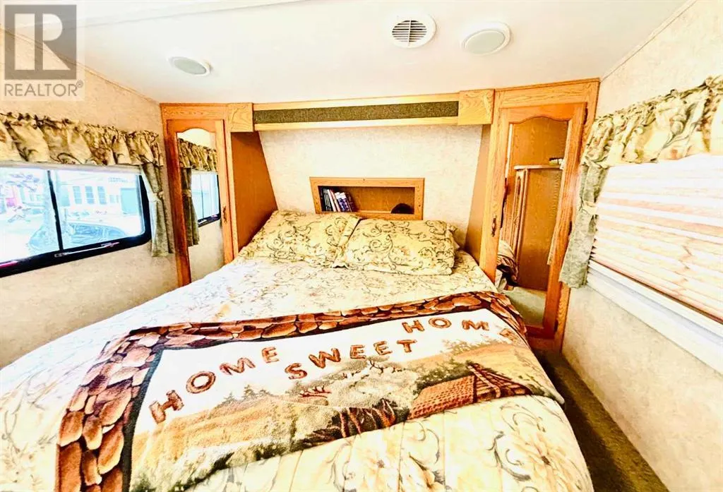 35, 12036 Twp Rd 422