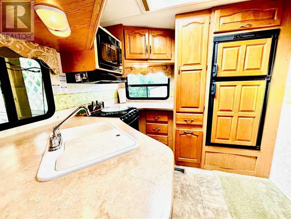 35, 12036 Twp Rd 422