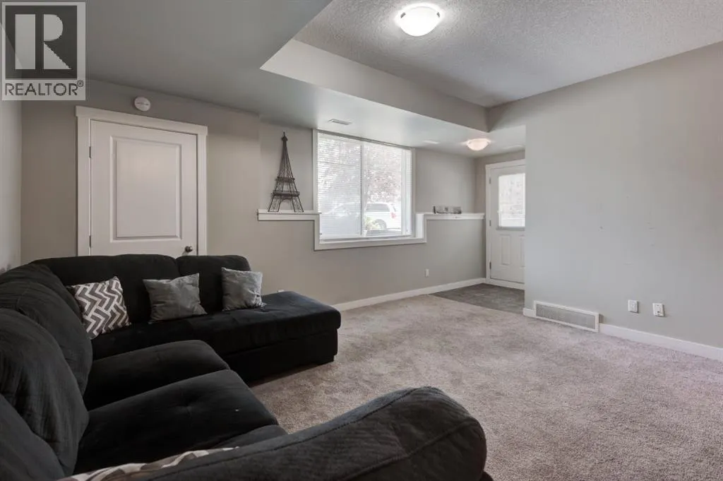 213, 300 Marina Drive