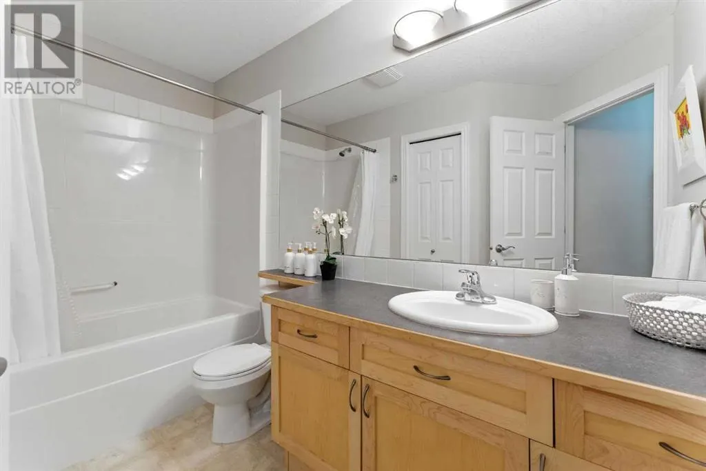 2210, 1888 Signature Park SW