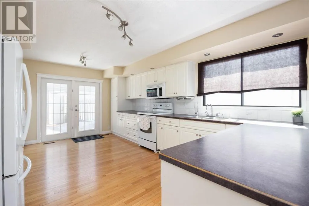 237 Ermine Crescent