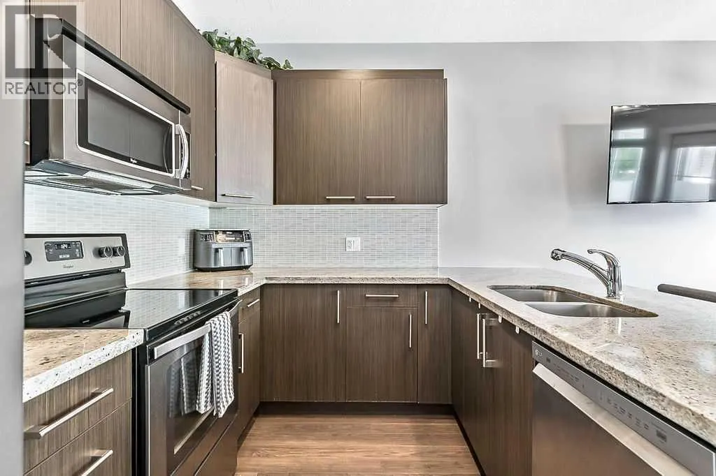 113, 300 Marina Drive