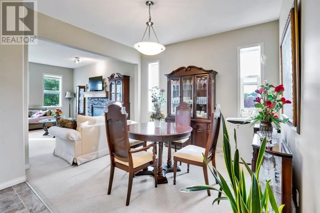 28 Elmont Mews SW