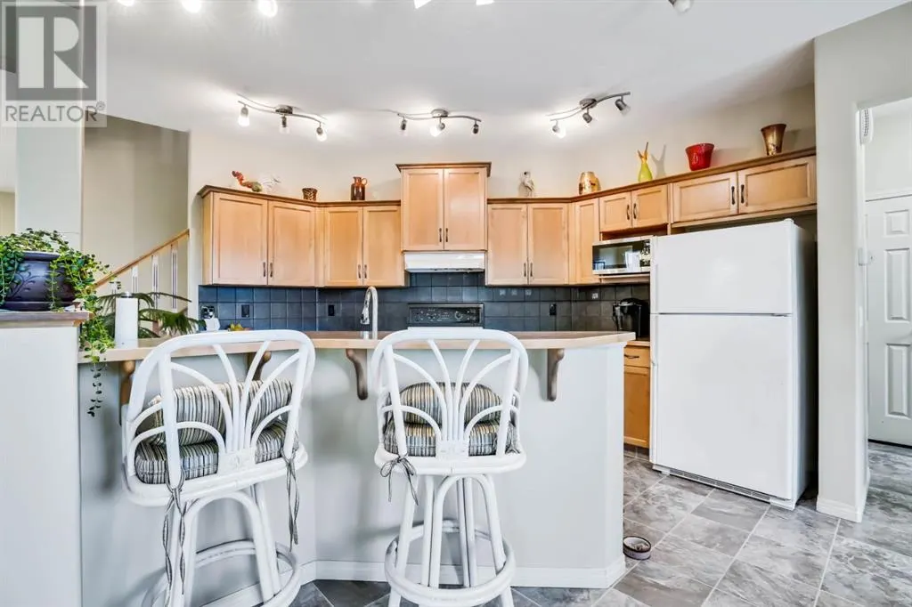 28 Elmont Mews SW