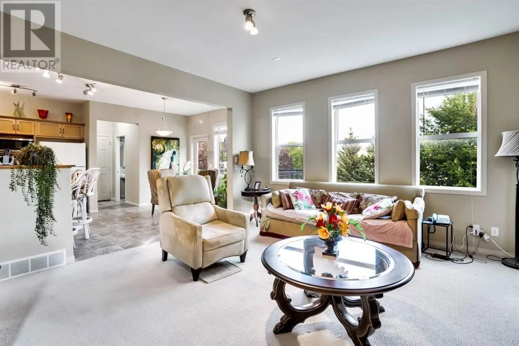28 Elmont Mews SW