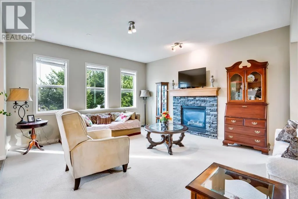 28 Elmont Mews SW