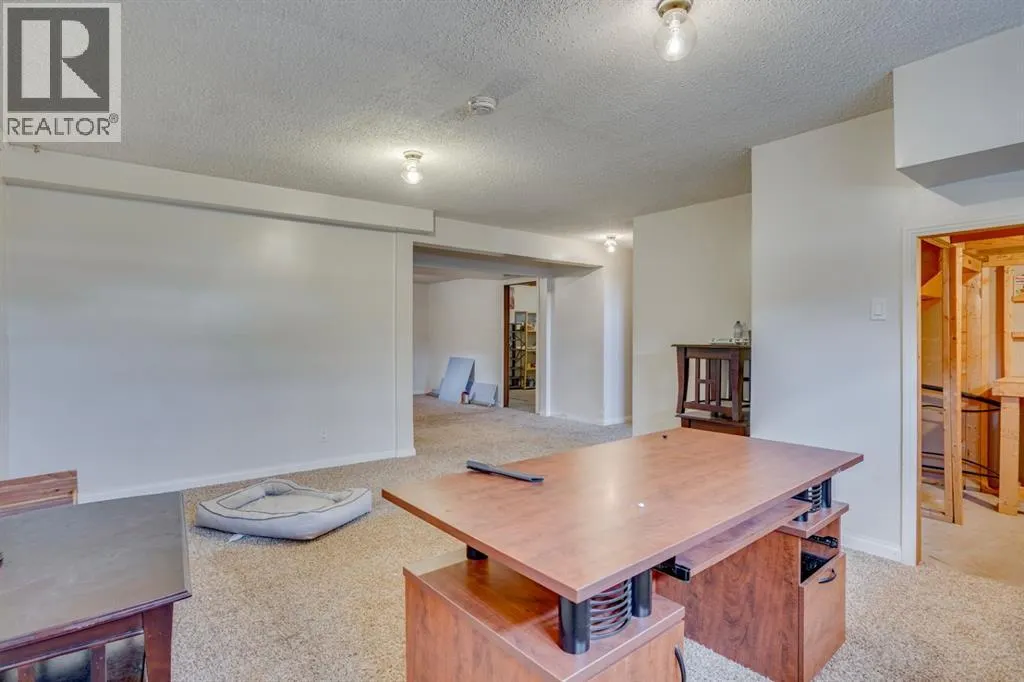 153 Caldwell Crescent