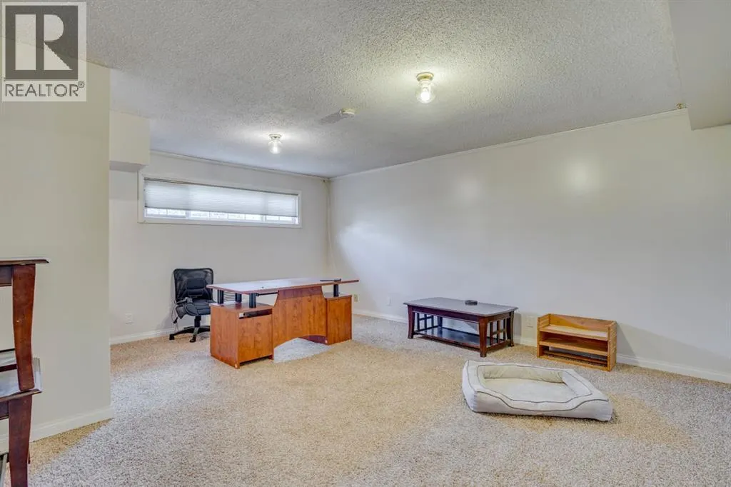153 Caldwell Crescent