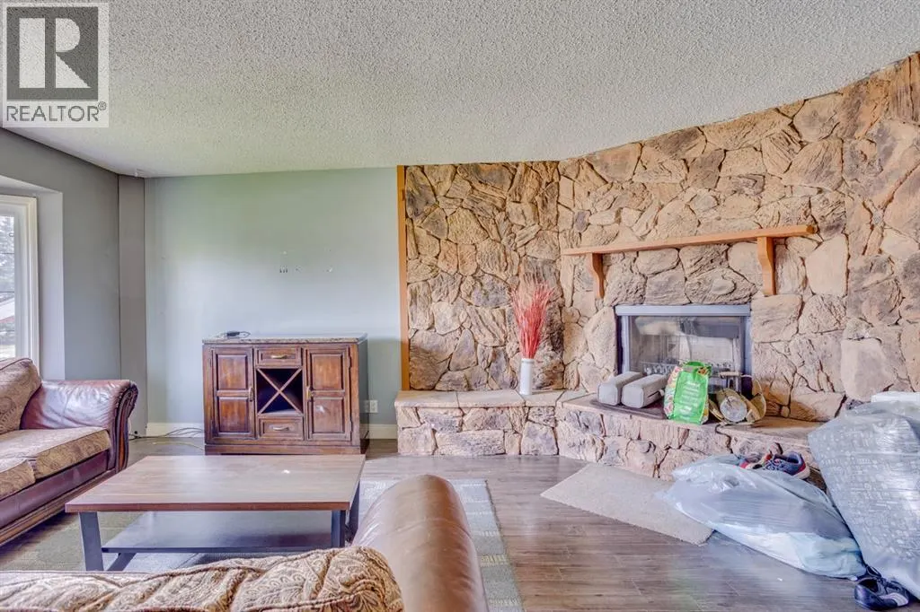 153 Caldwell Crescent