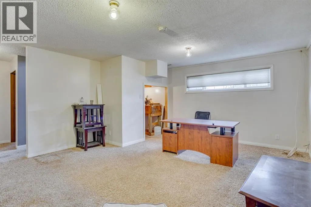 153 Caldwell Crescent