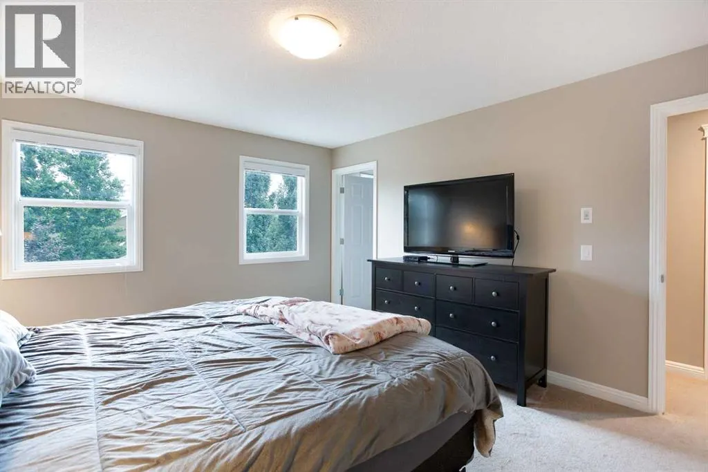 489 Mahogany Court SE