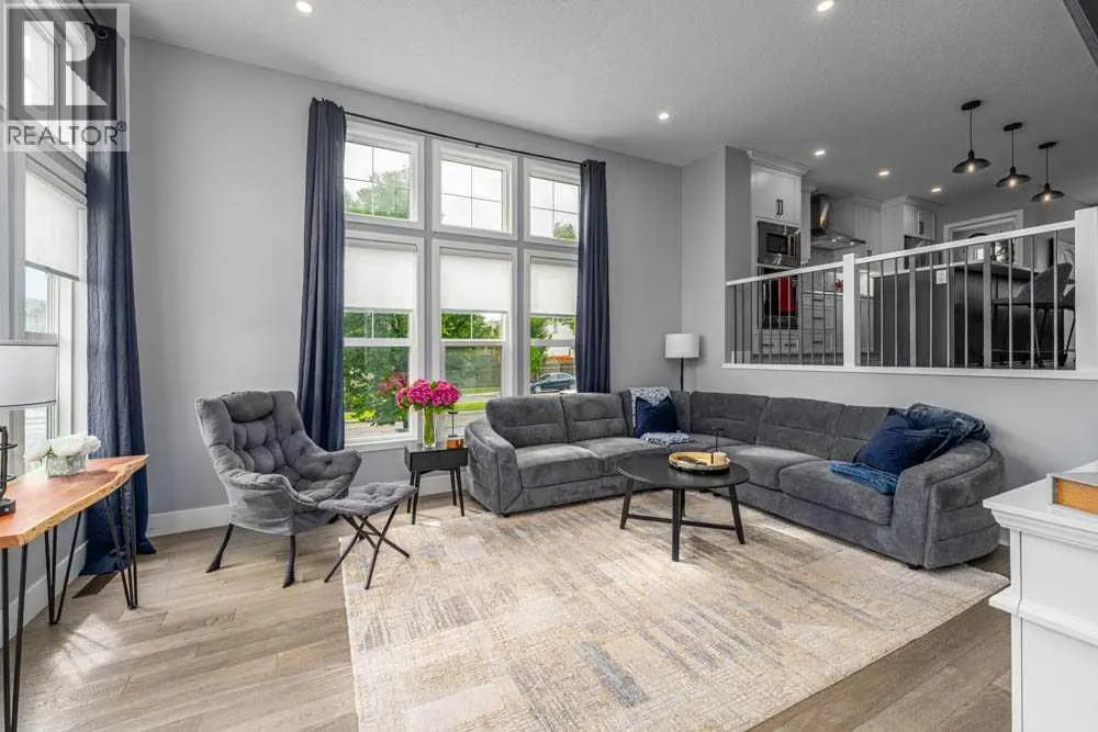 366 Masters Row SE