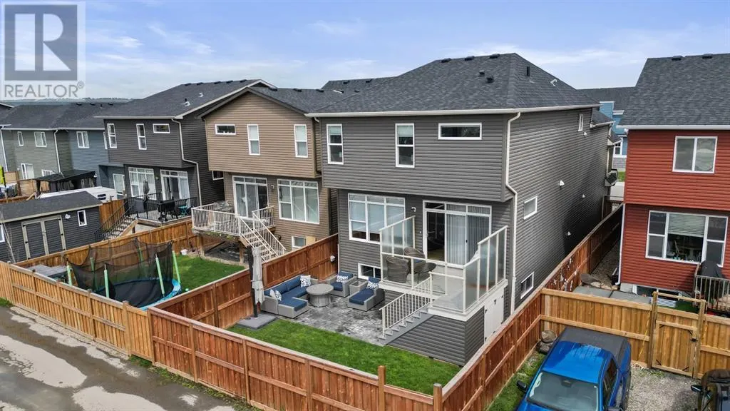 127 Fireside Crescent