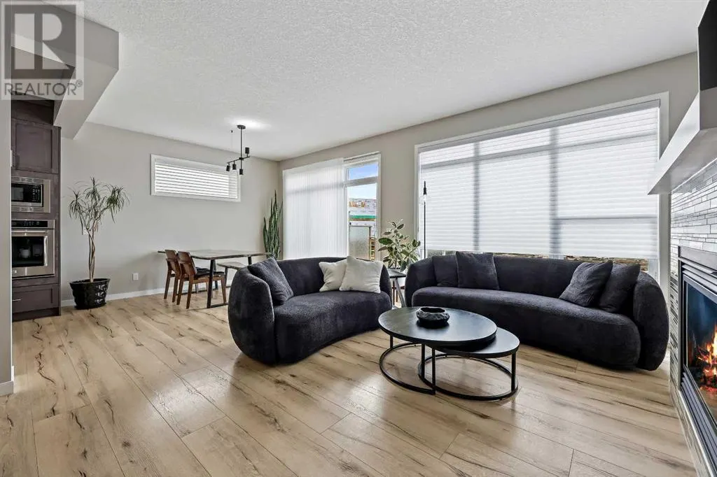 127 Fireside Crescent