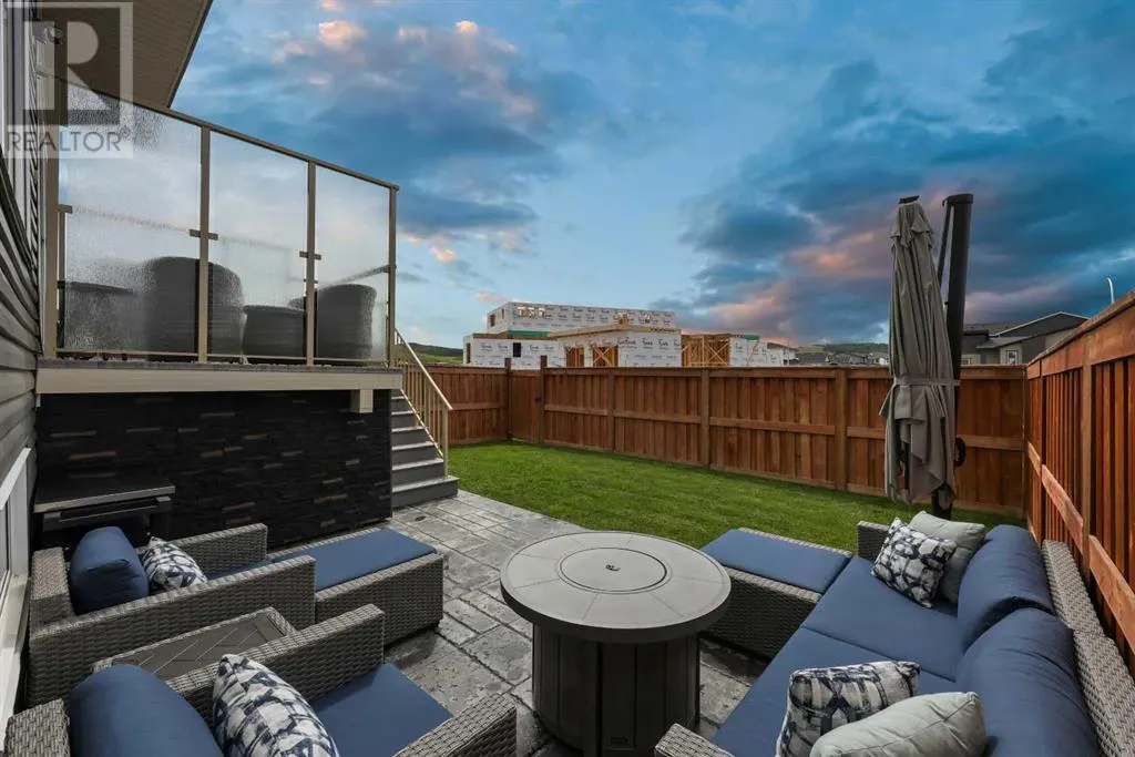 127 Fireside Crescent