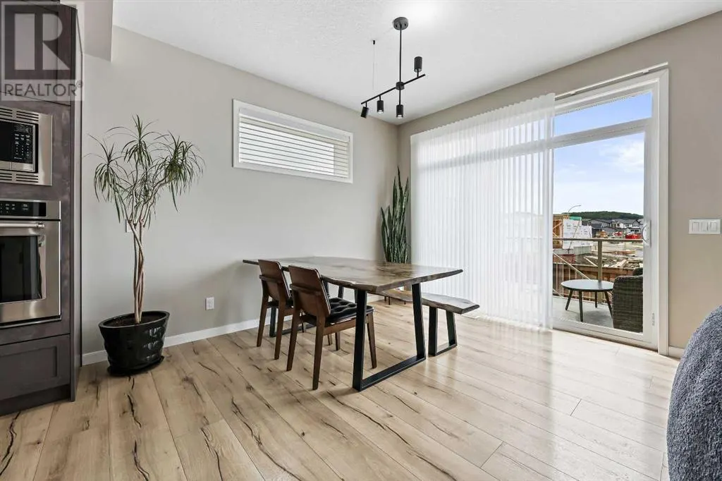 127 Fireside Crescent