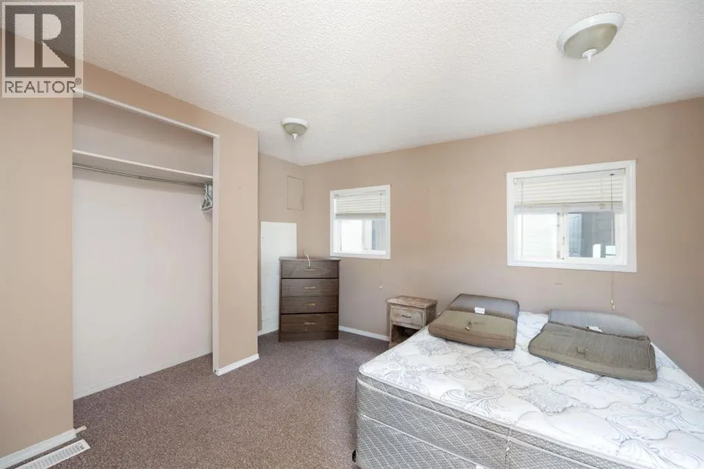 368 Grey Crescent