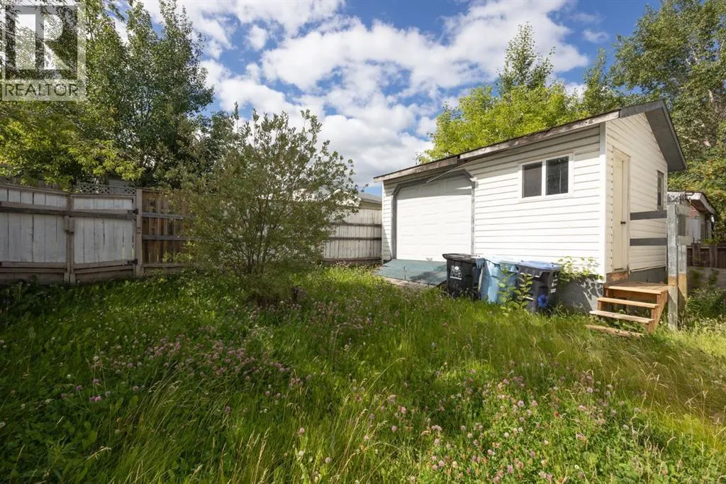 368 Grey Crescent