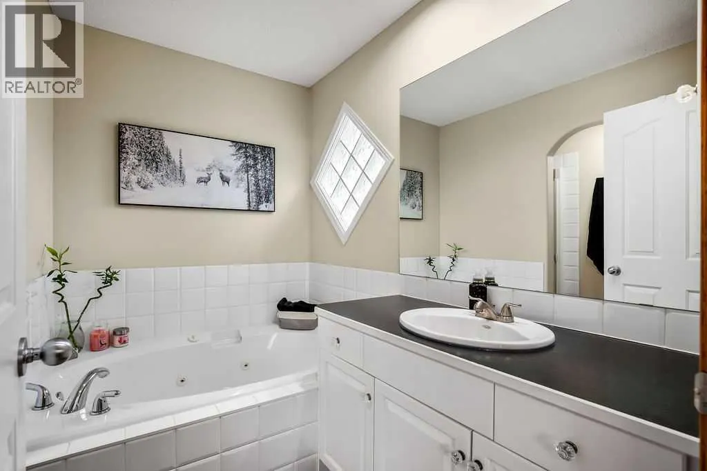 128 Cramond Crescent SE