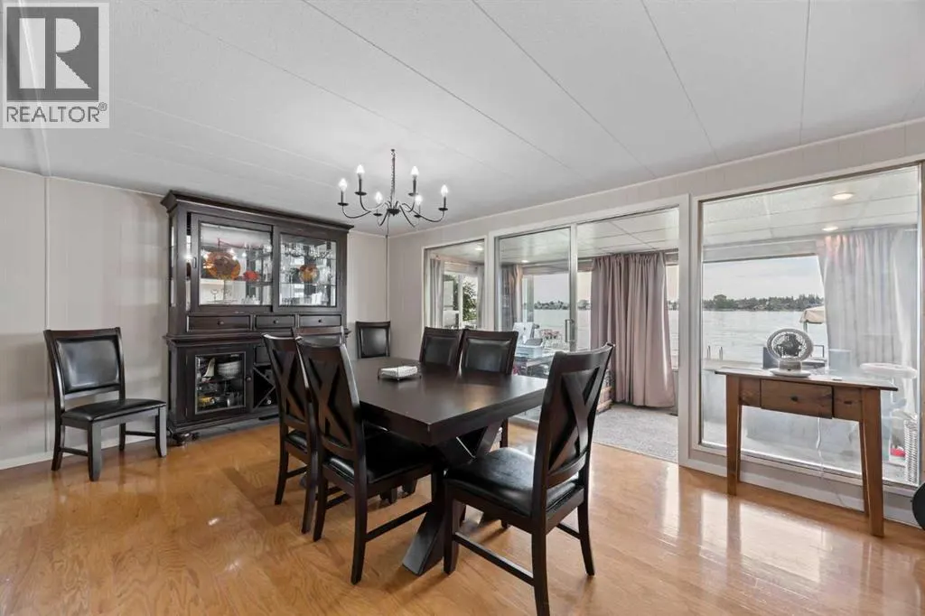 828 West Chestermere Drive