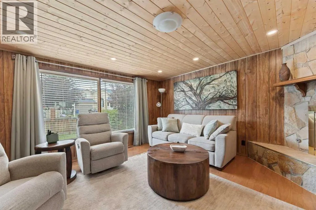 828 West Chestermere Drive