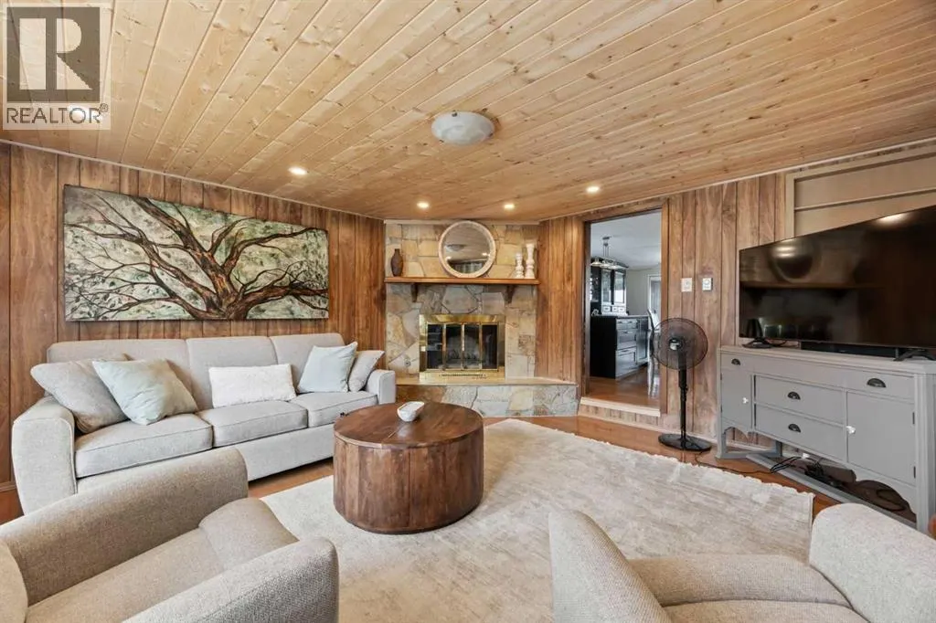 828 West Chestermere Drive