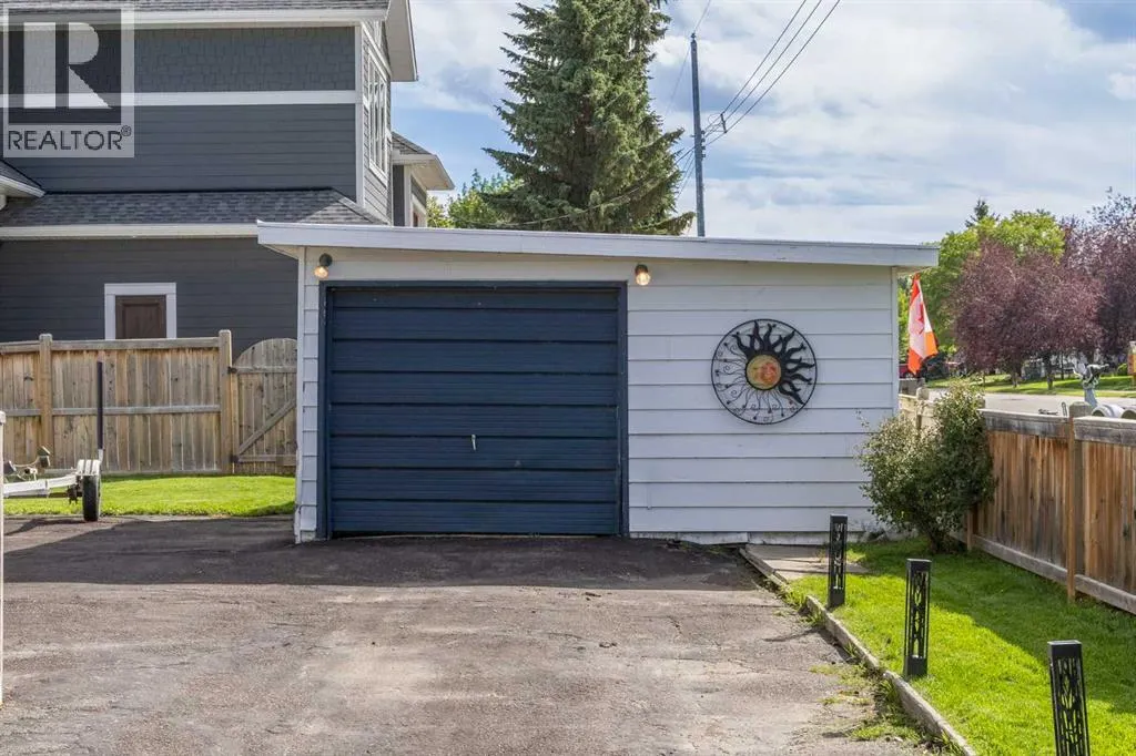 828 West Chestermere Drive