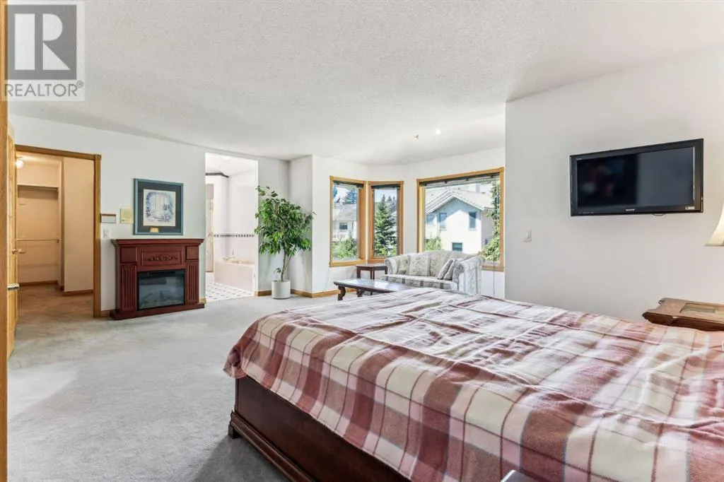 52 Edgeview Road NW