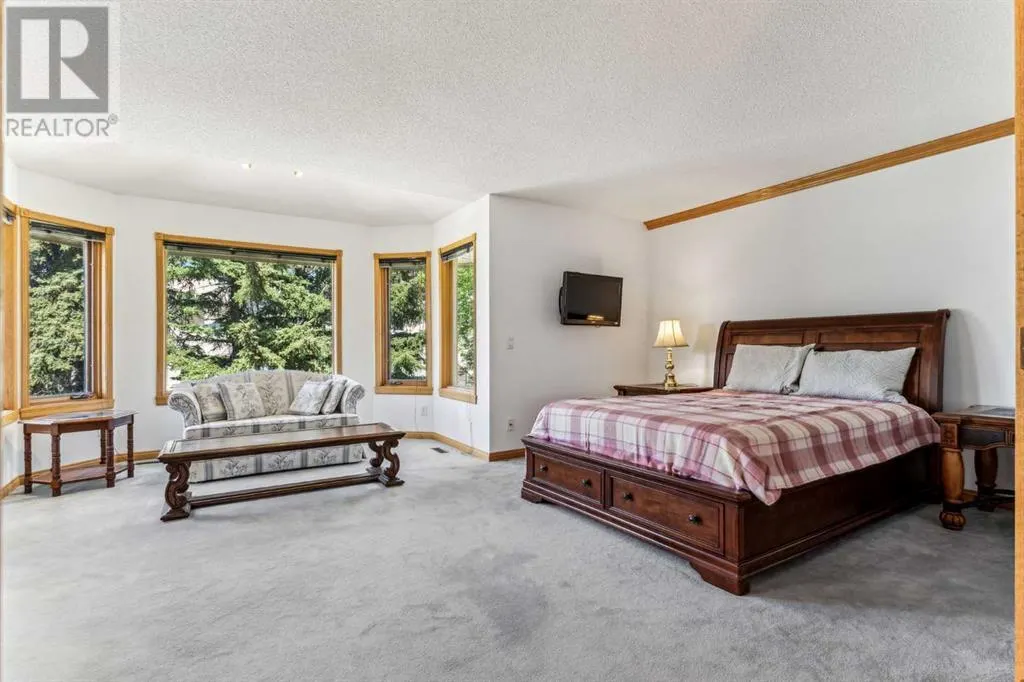 52 Edgeview Road NW