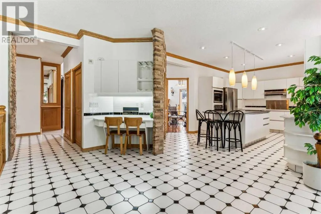52 Edgeview Road NW