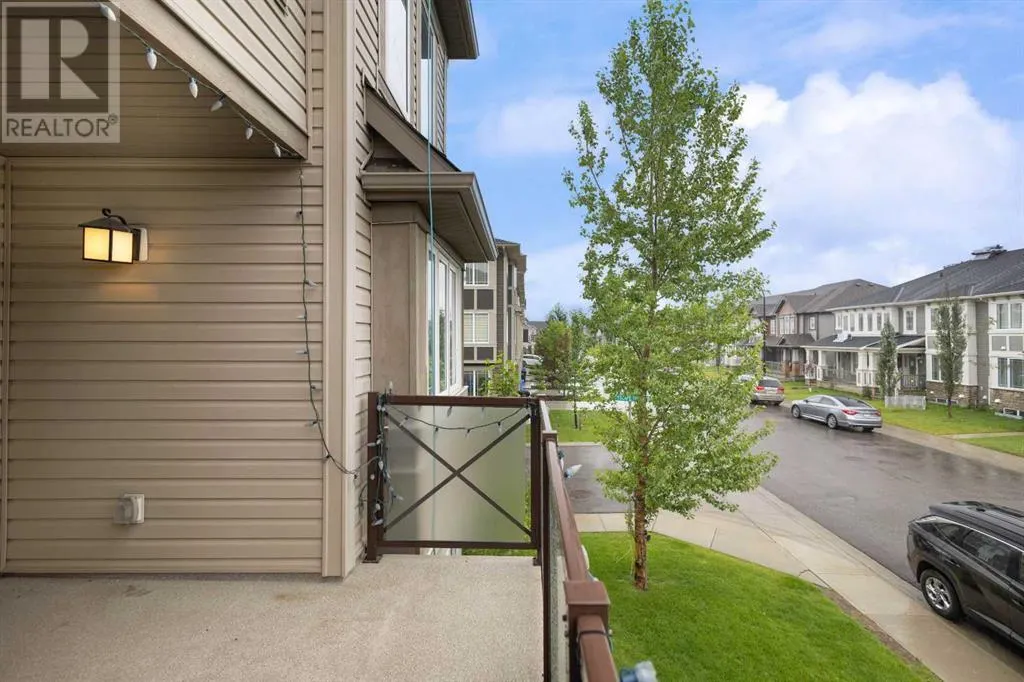 25 cityscape Row NE
