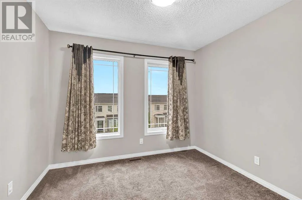 25 cityscape Row NE