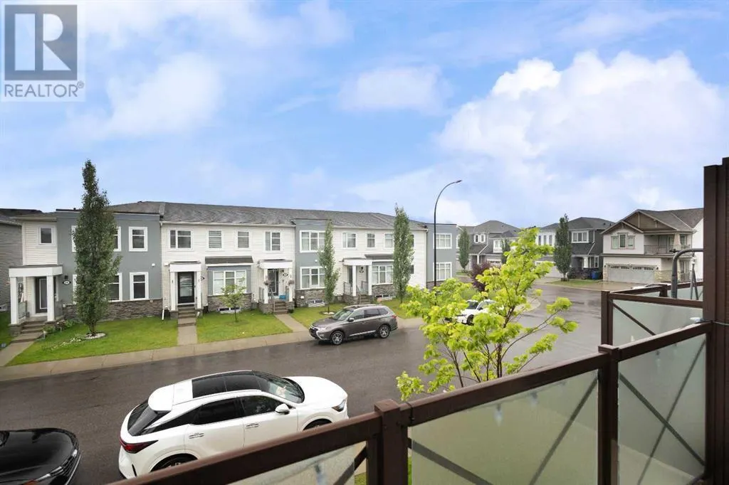25 cityscape Row NE