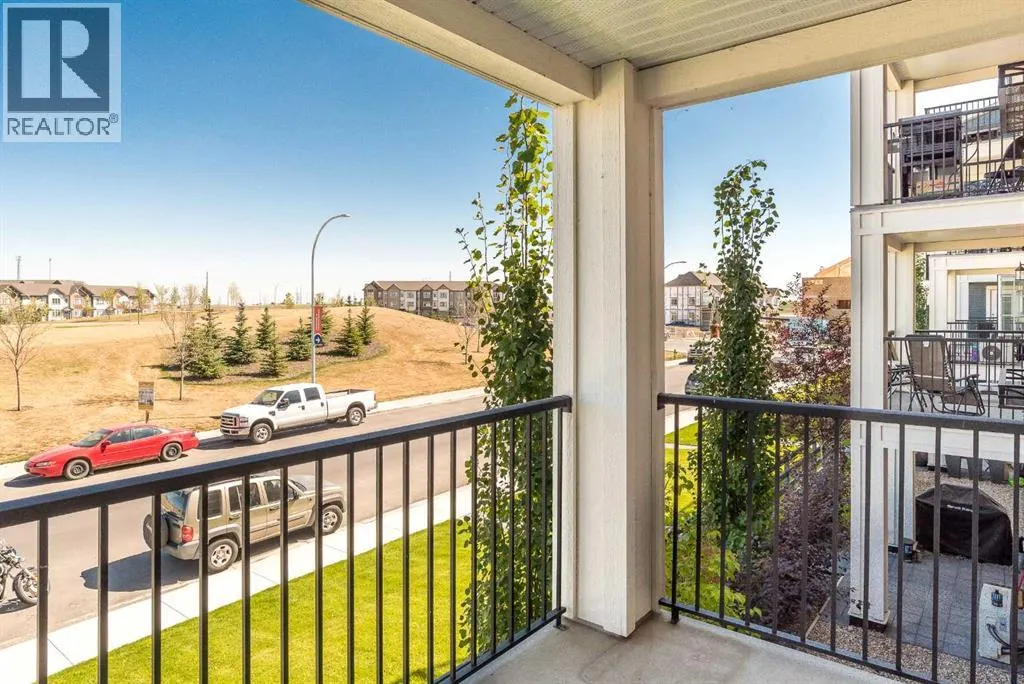1208, 99 Copperstone Park SE