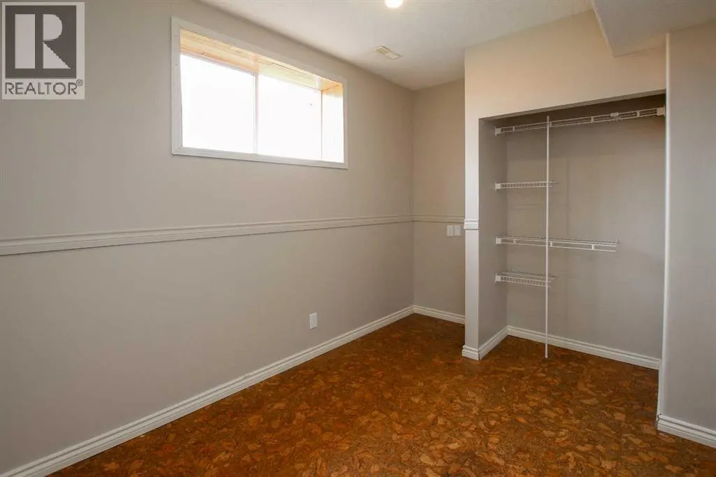 60 Dentoom Close