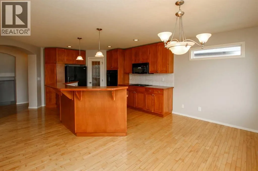 60 Dentoom Close