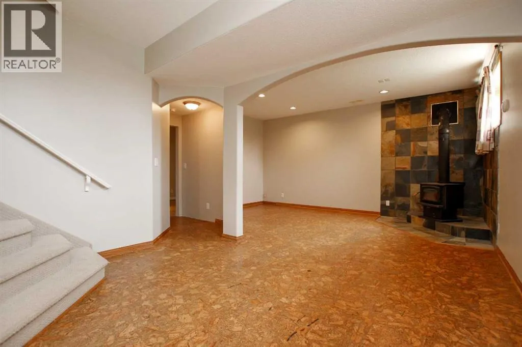 60 Dentoom Close