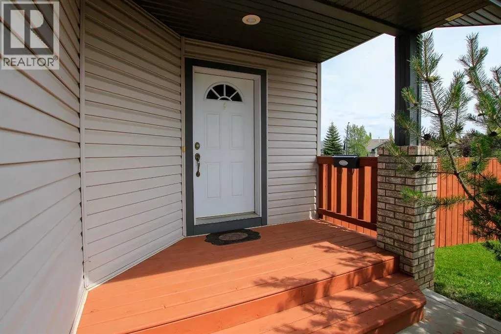 60 Dentoom Close