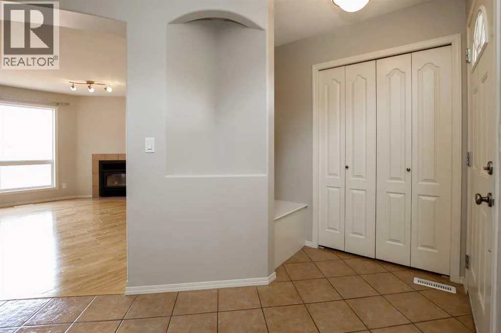 60 Dentoom Close