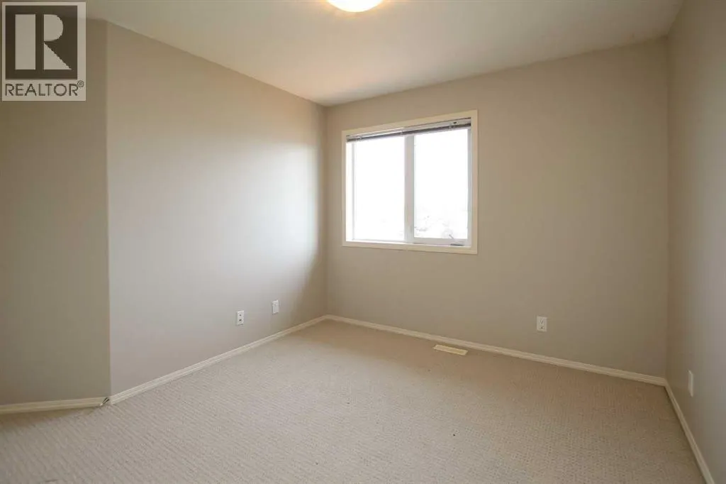 60 Dentoom Close